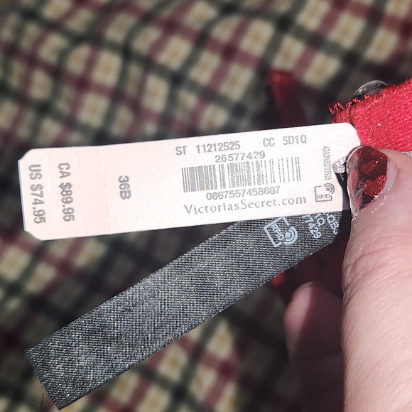 🍒NWT🍒 VS VERY SEXY FLORAL EMBROIDERY 36B strapped - Picture 2 of 4